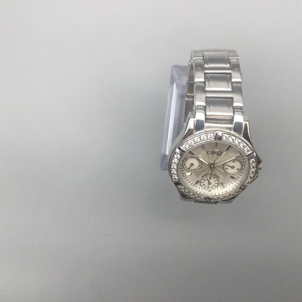 DMQ DQ/1067 Womens Watch 33mm Silver Tone Crystals Bracelet New Battery 6